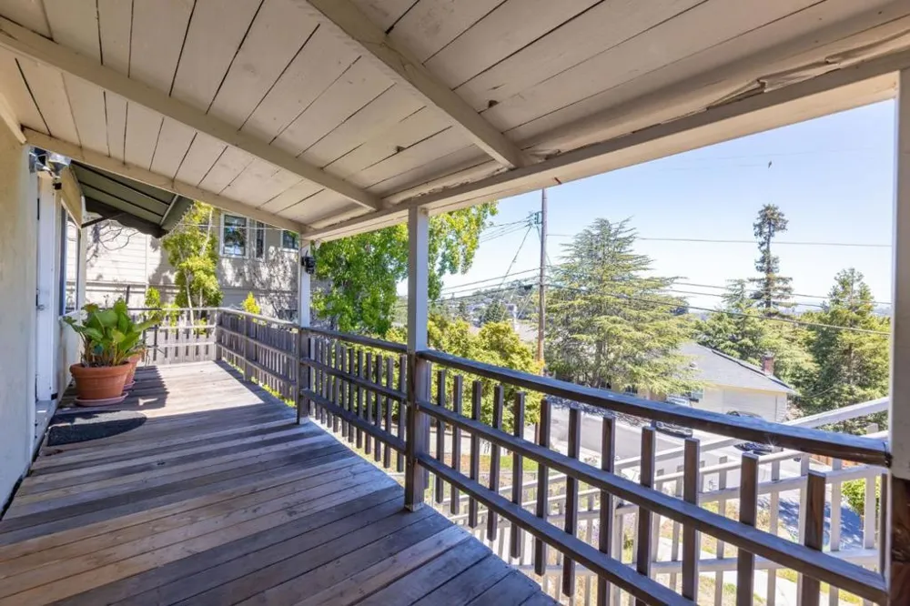 2032 Lyon Avenue Belmont, CA 94002