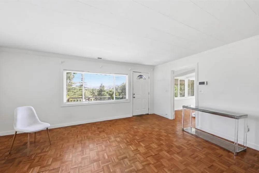 2032 Lyon Avenue Belmont, CA 94002