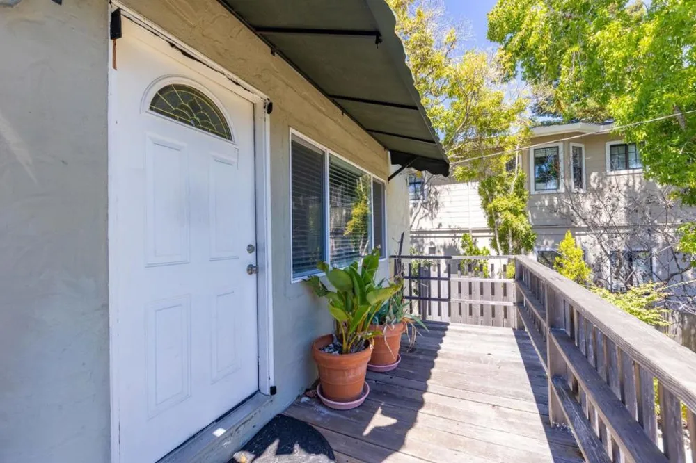 2032 Lyon Avenue Belmont, CA 94002