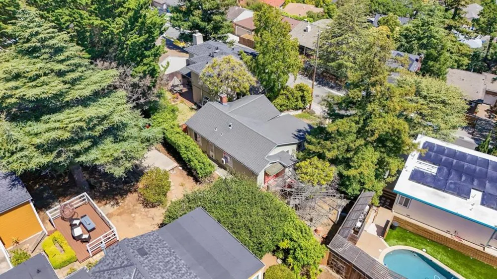 2032 Lyon Avenue Belmont, CA 94002