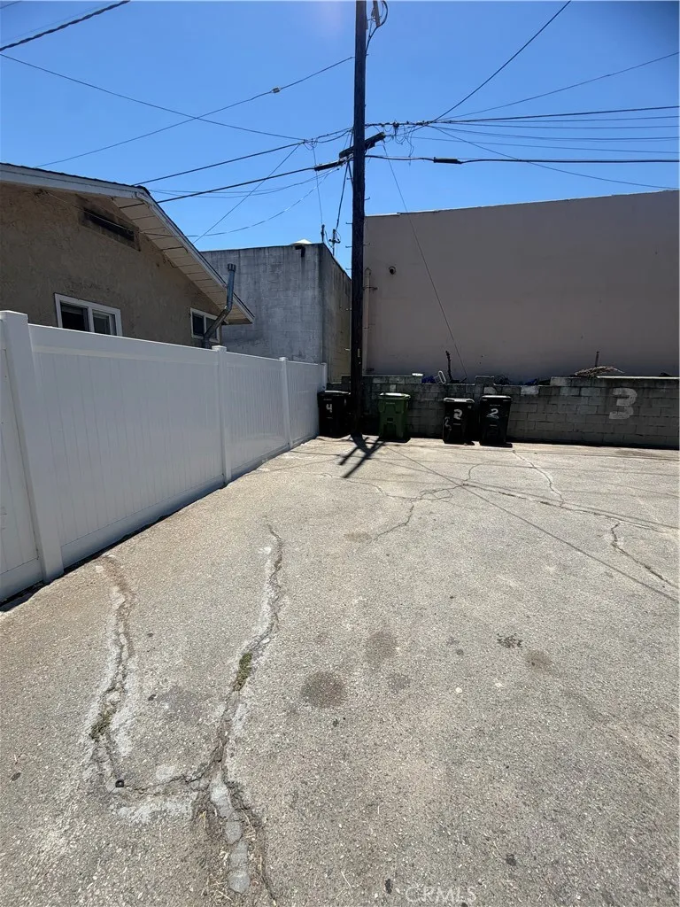 1201 Evadonna Bakersfield, CA 93307