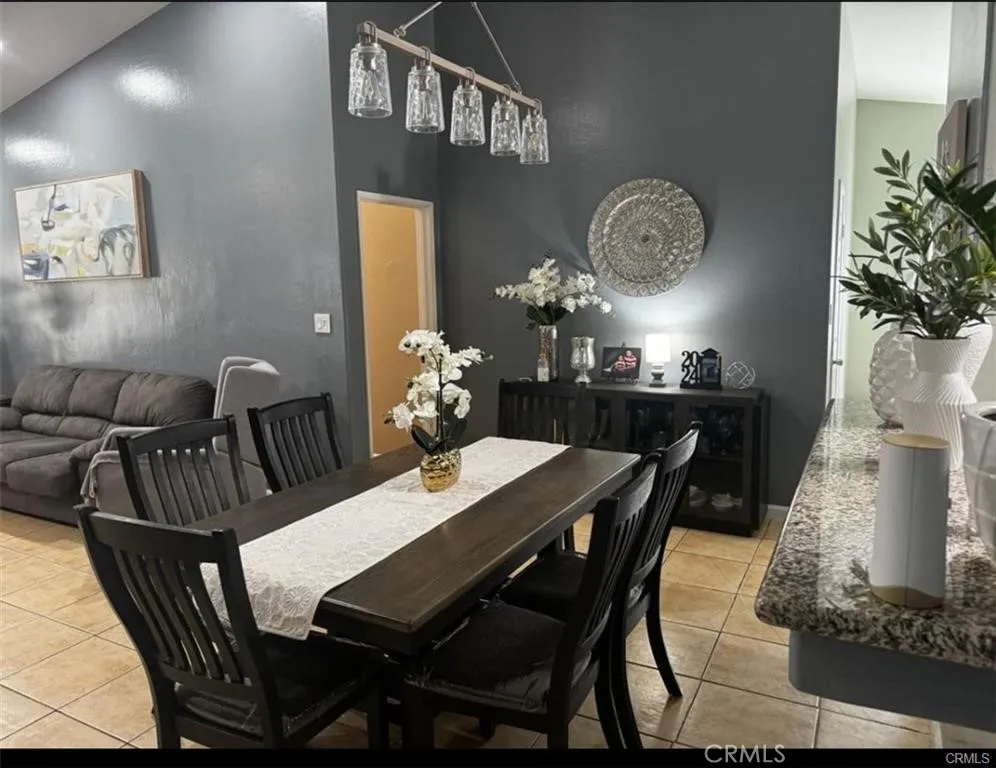1201 Evadonna Bakersfield, CA 93307