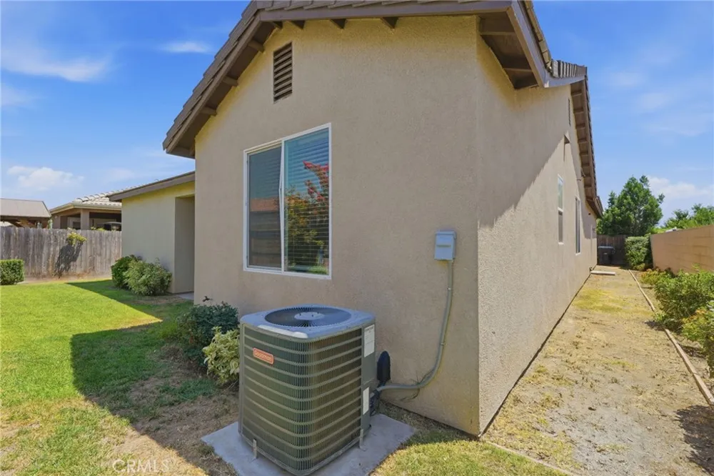 3207 Kent Street Visalia, CA 93291