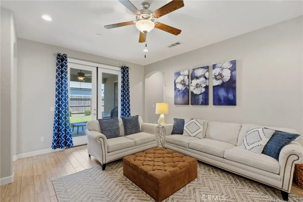 3207 Kent Street Visalia, CA 93291