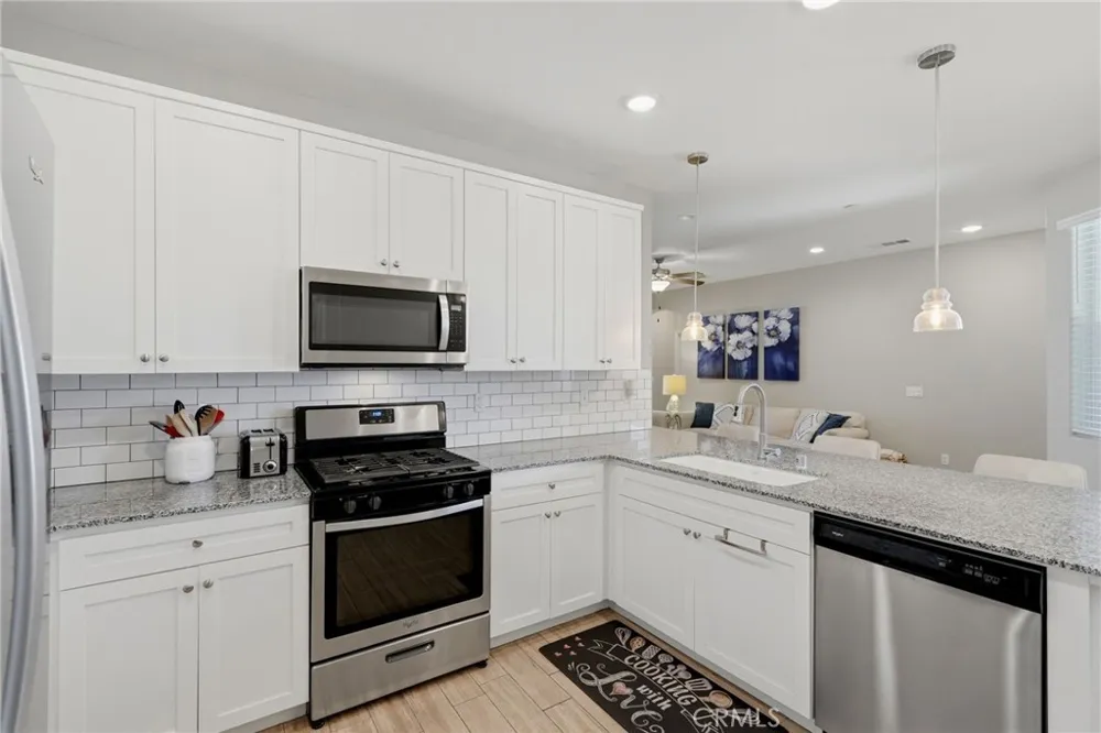 3207 Kent Street Visalia, CA 93291