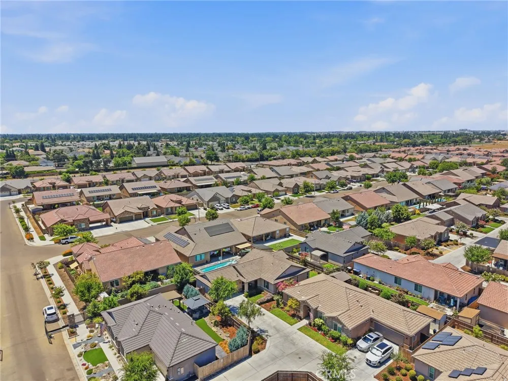 3207 Kent Street Visalia, CA 93291