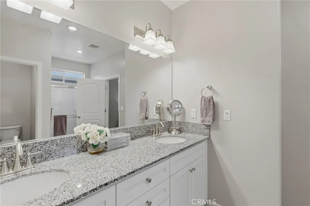 3207 Kent Street Visalia, CA 93291