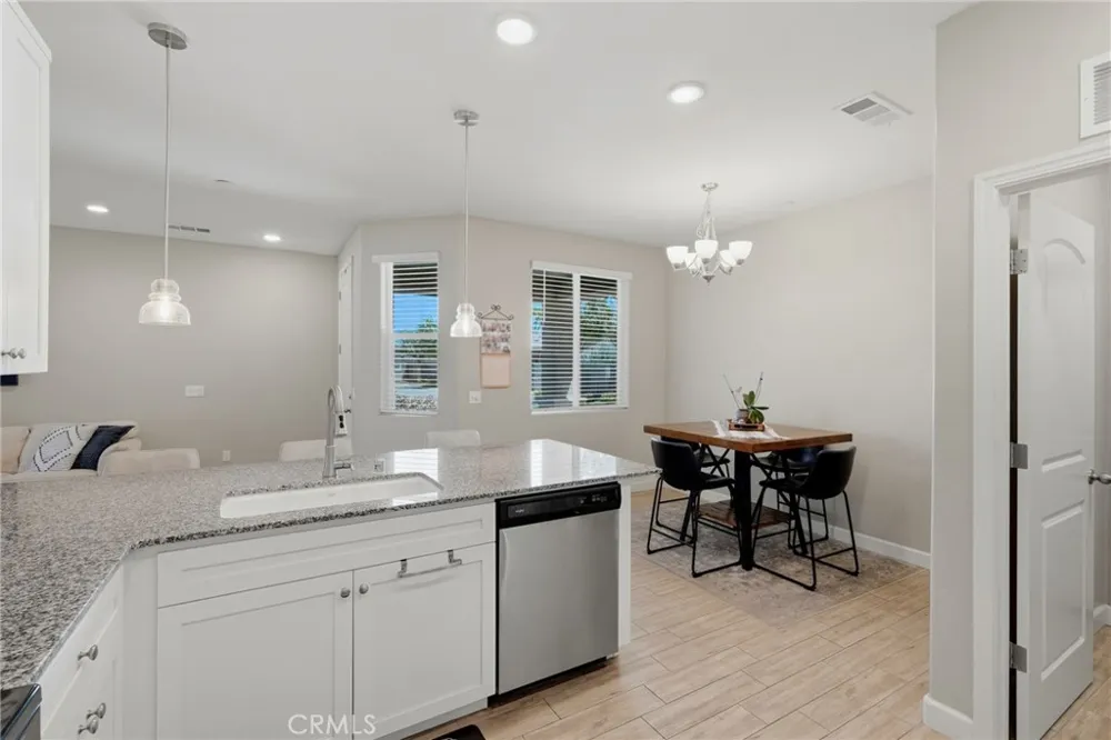 3207 Kent Street Visalia, CA 93291