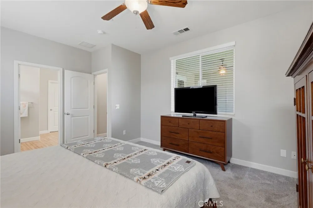 3207 Kent Street Visalia, CA 93291
