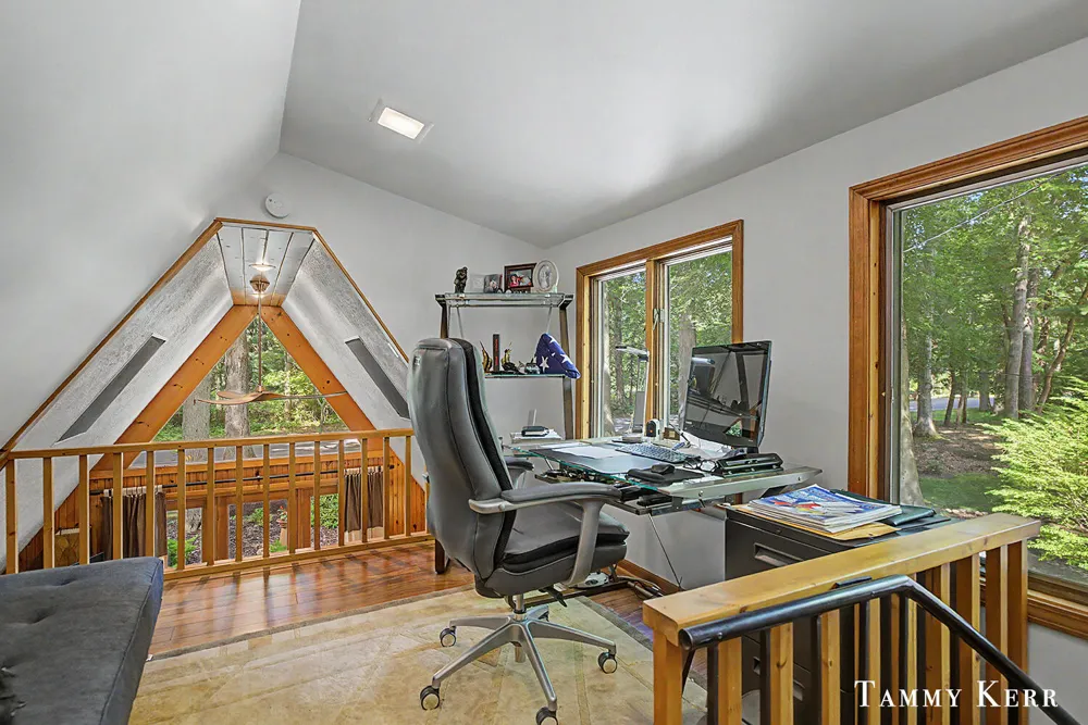 6051 Old Allegan Road Saugatuck, MI 49453