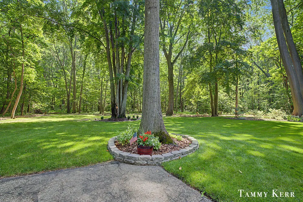 6051 Old Allegan Road Saugatuck, MI 49453