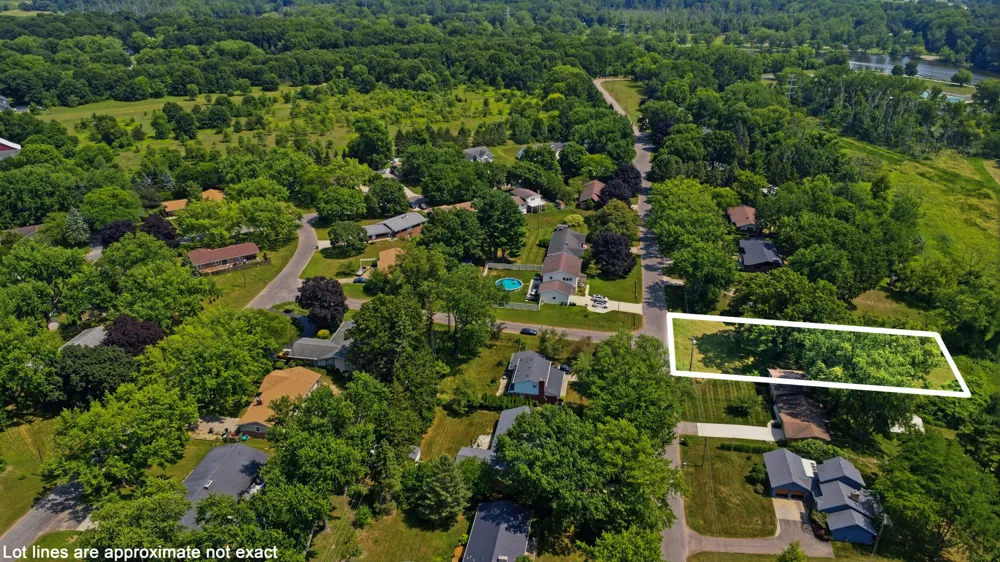 2444 Riverbend Drive Benton Harbor, MI 49022