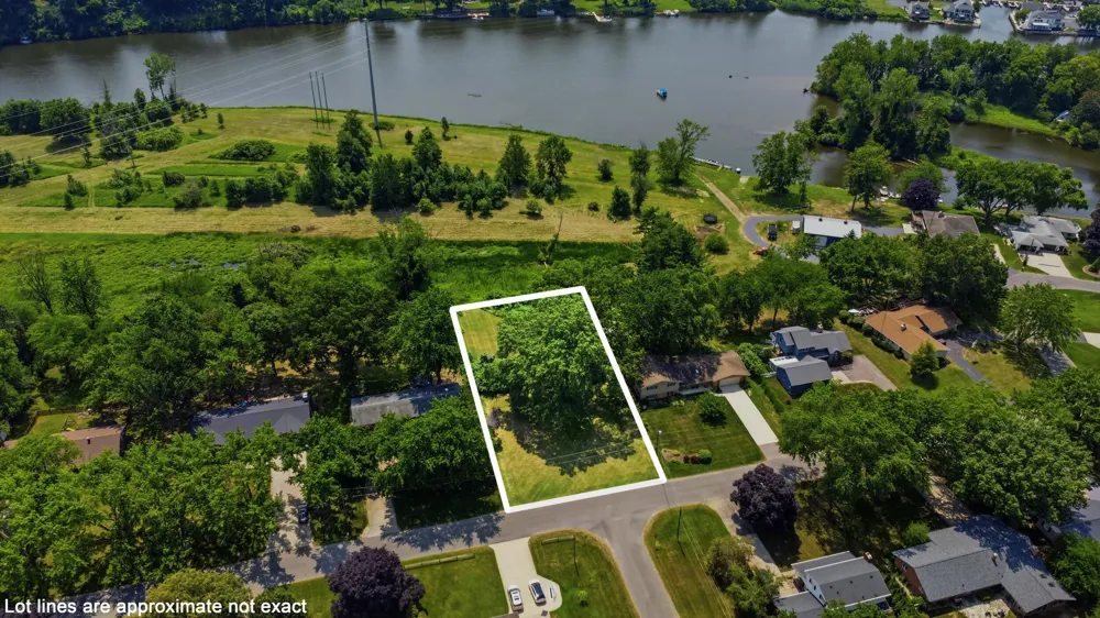 2444 Riverbend Drive Benton Harbor, MI 49022