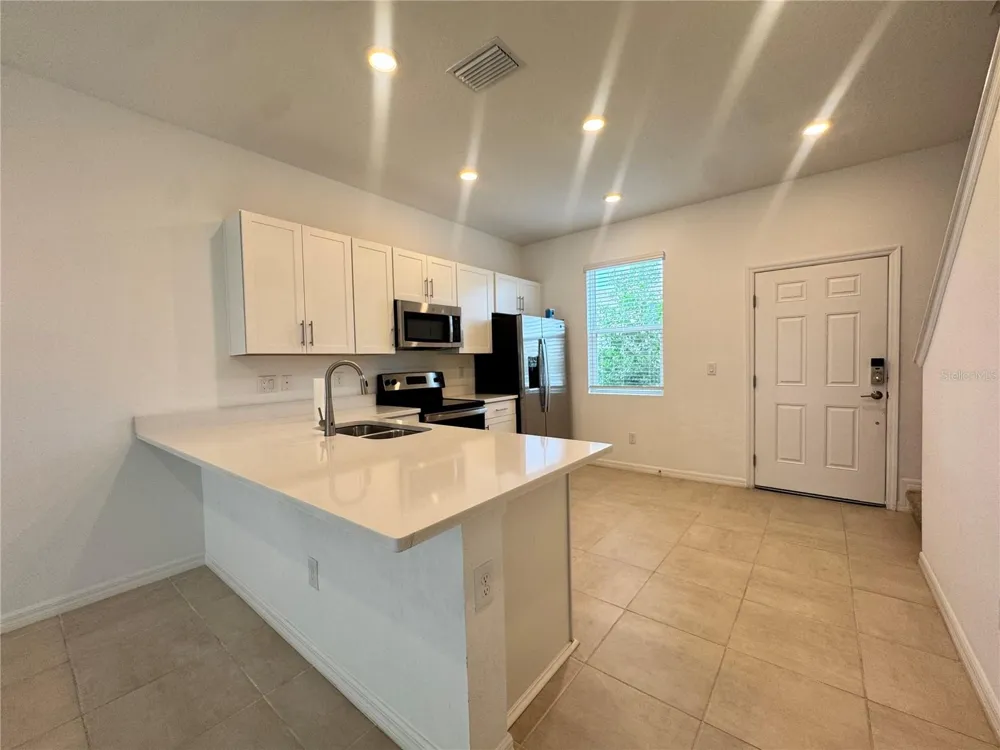 8528 DAYBREAK STREET Sarasota, FL 34241