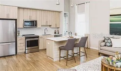 125-1 E PINE STREET Orlando, FL 32801