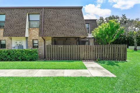 2562 NW 99TH AVENUE