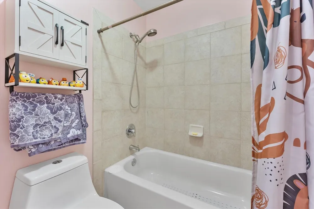2562 NW 99TH AVENUE Coral Springs, FL 33065