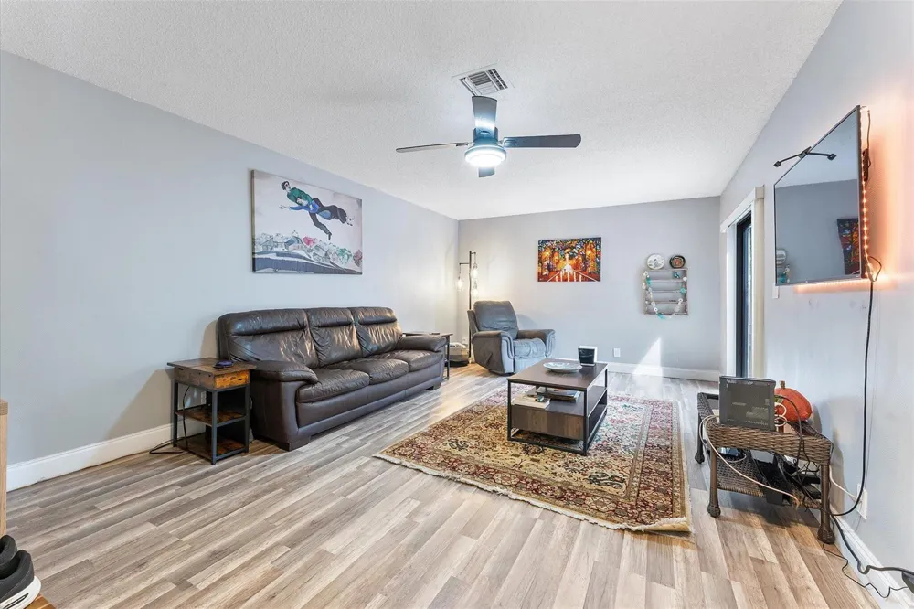 2562 NW 99TH AVENUE Coral Springs, FL 33065