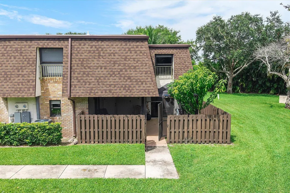 2562 NW 99TH AVENUE Coral Springs, FL 33065
