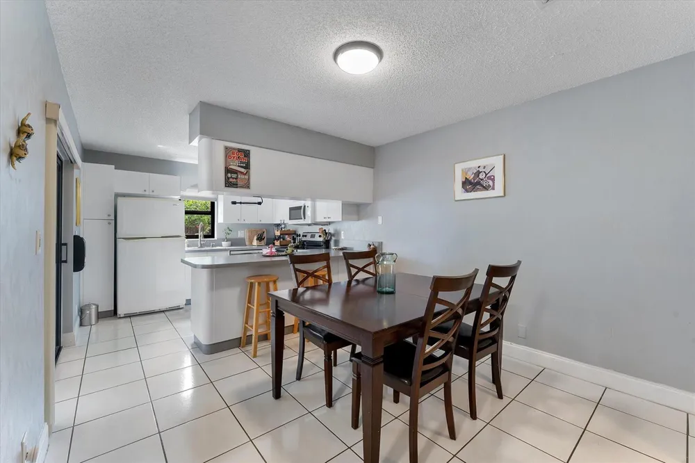 2562 NW 99TH AVENUE Coral Springs, FL 33065