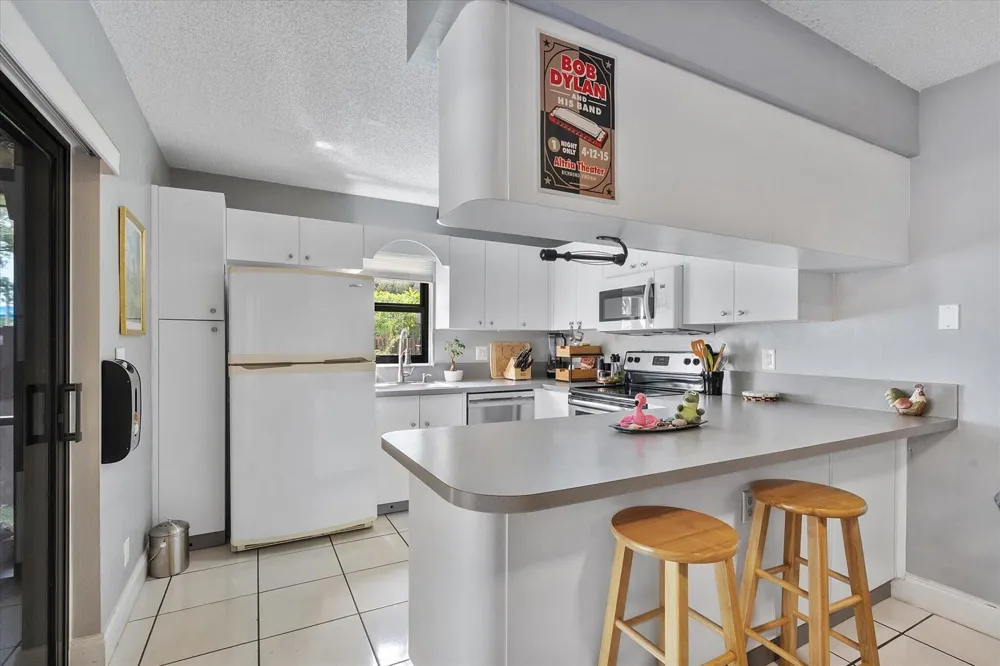 2562 NW 99TH AVENUE Coral Springs, FL 33065