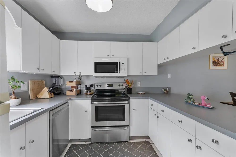 2562 NW 99TH AVENUE Coral Springs, FL 33065