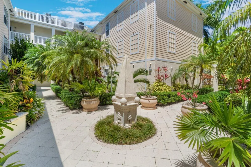 276 MURCIA DRIVE #213 Jupiter, FL 33458