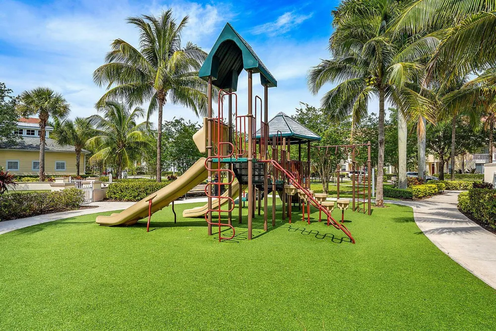 276 MURCIA DRIVE #213 Jupiter, FL 33458