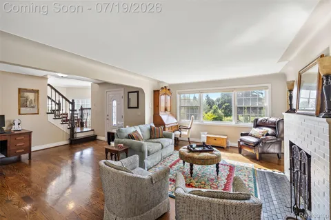 1370 Fieldway Drive