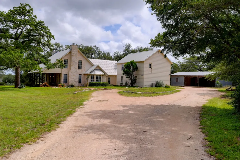 364 Nameless Road Driftwood, TX 78619