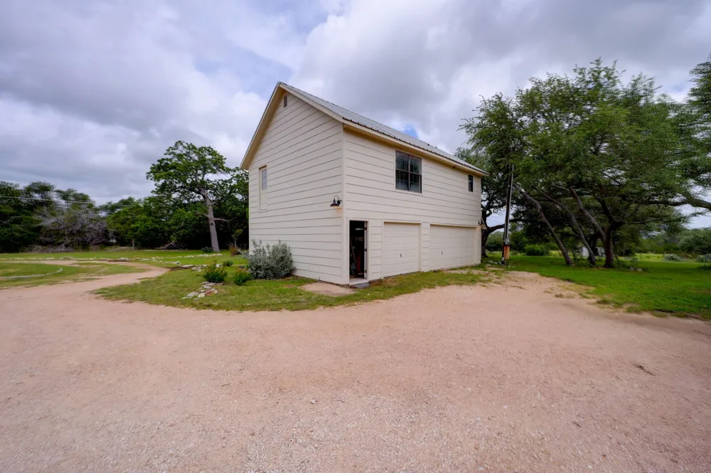 364 Nameless Road Driftwood, TX 78619