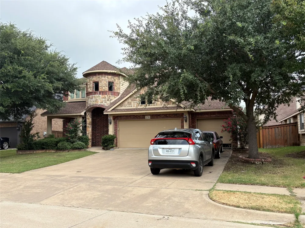 2756 Explorador Grand Prairie, TX 75054