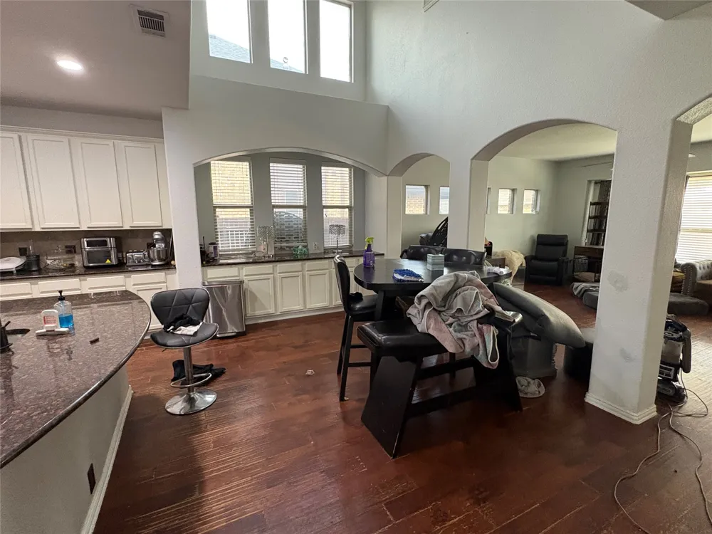 2756 Explorador Grand Prairie, TX 75054