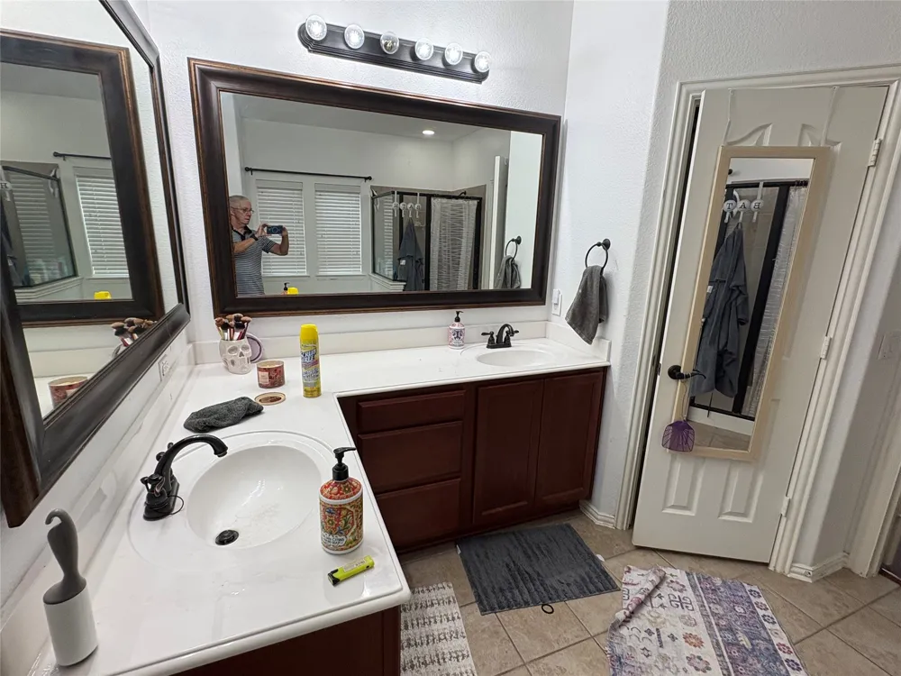 2756 Explorador Grand Prairie, TX 75054