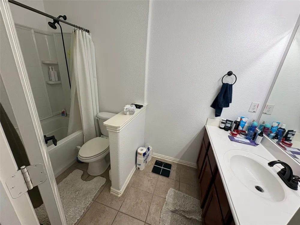 2756 Explorador Grand Prairie, TX 75054