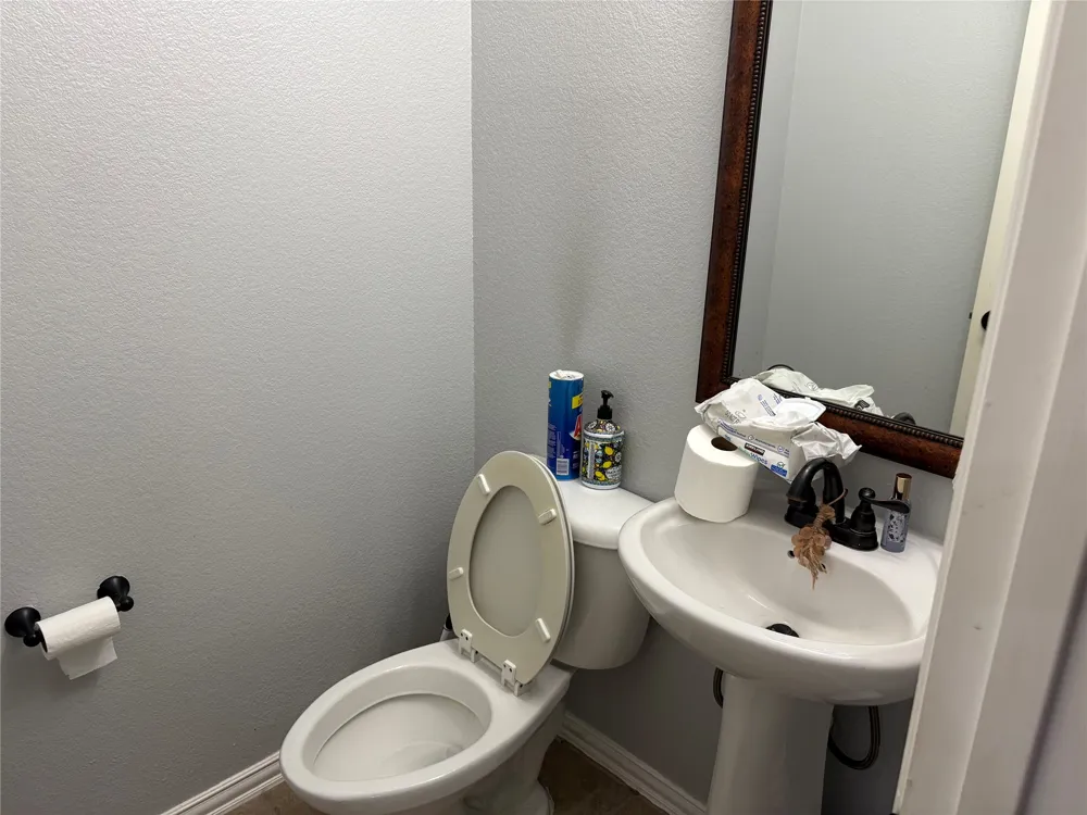 2756 Explorador Grand Prairie, TX 75054