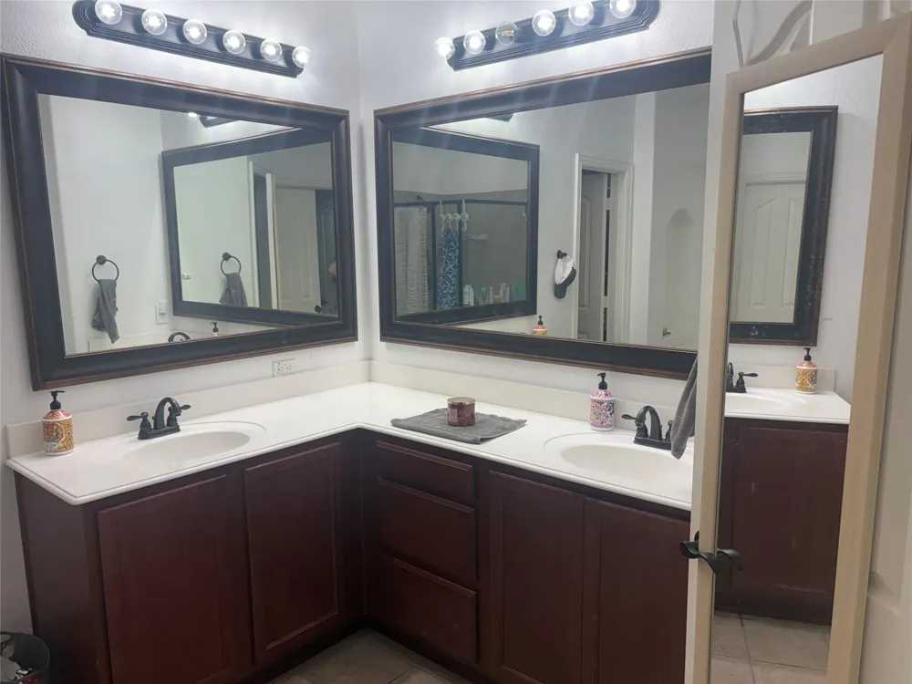 2756 Explorador Grand Prairie, TX 75054