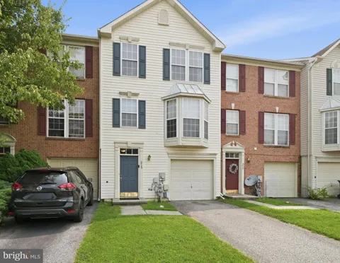 215 BRIDLEWOOD DRIVE