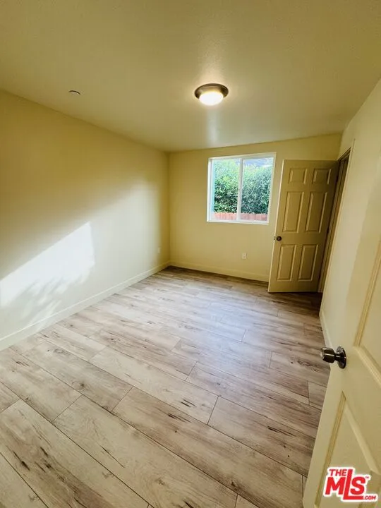 851 E 76th Place Los Angeles, CA 90001