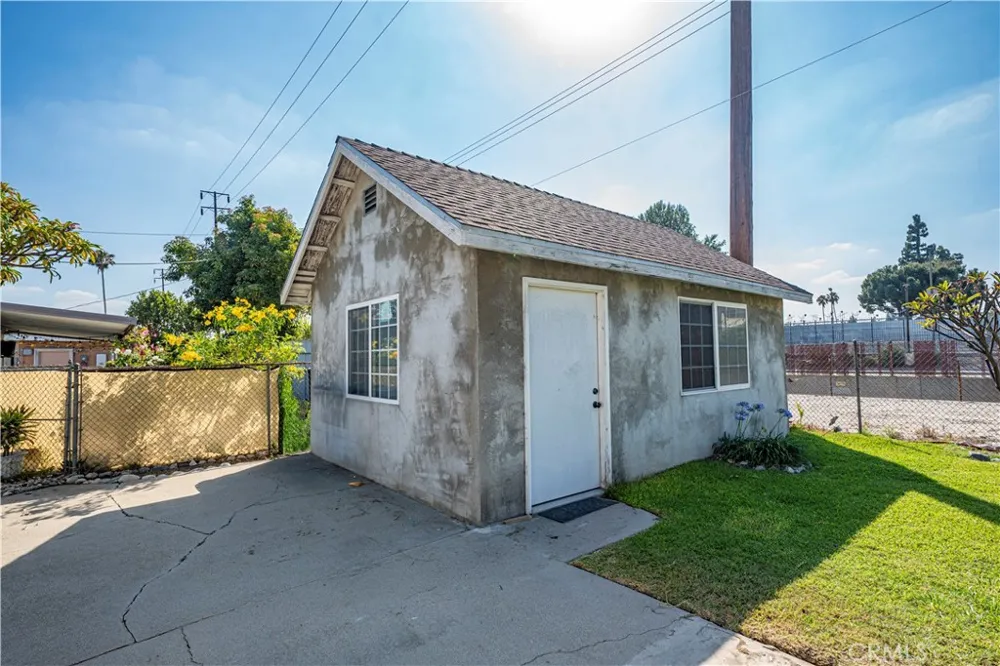 4009 Big Dalton Baldwin Park, CA 91706