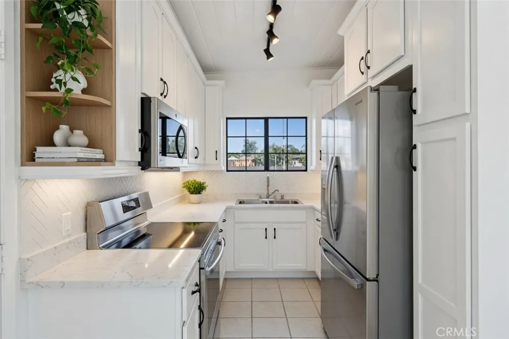 4009 Big Dalton Baldwin Park, CA 91706
