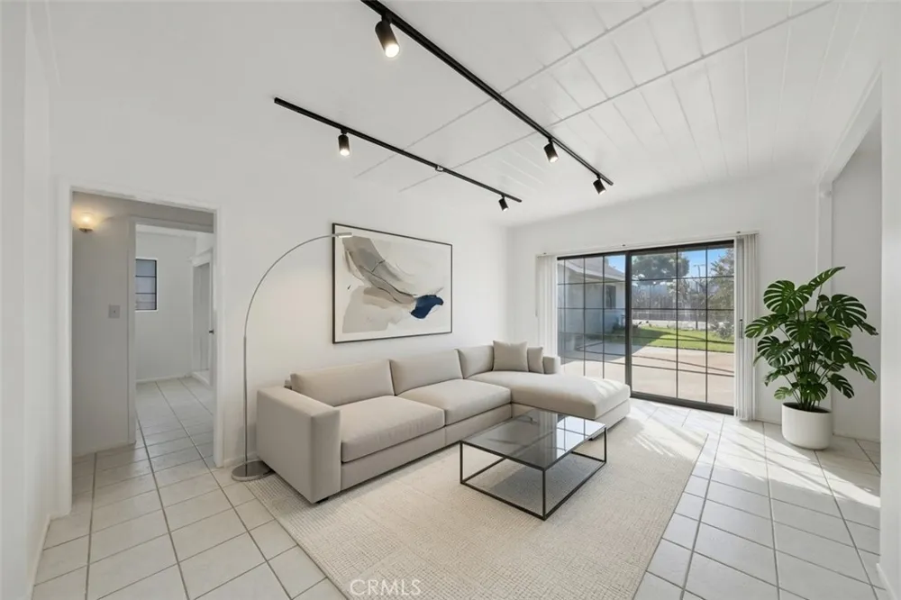 4009 Big Dalton Baldwin Park, CA 91706