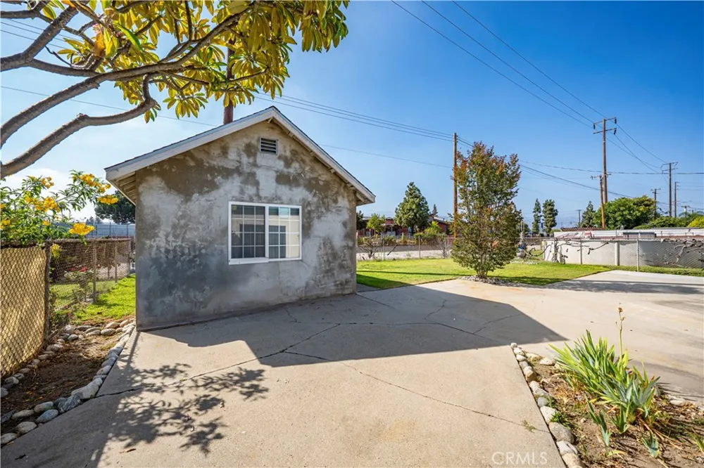4009 Big Dalton Baldwin Park, CA 91706