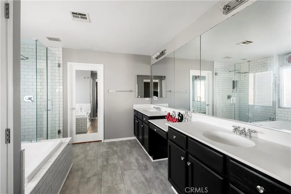 3873 Strand Perris, CA 92571