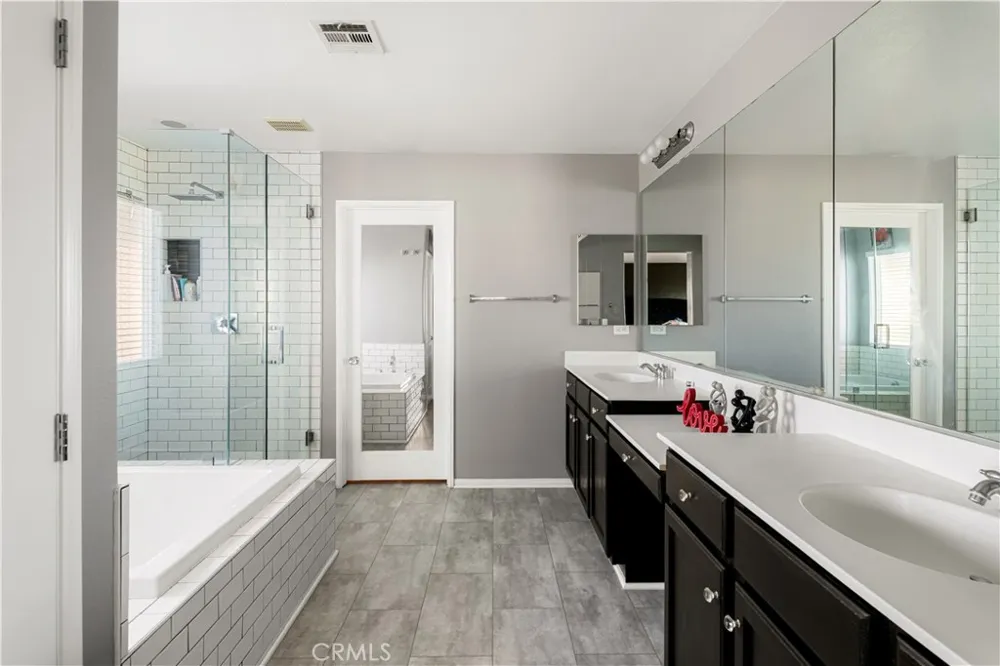 3873 Strand Perris, CA 92571