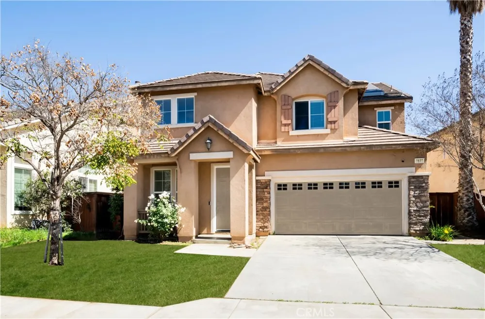 3873 Strand Perris, CA 92571