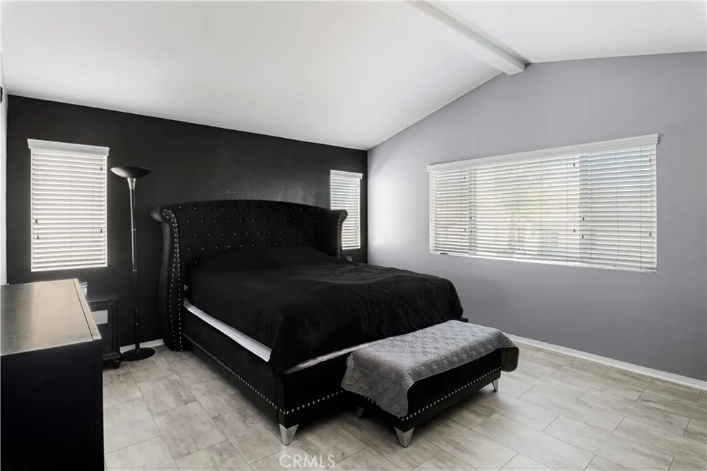 3873 Strand Perris, CA 92571