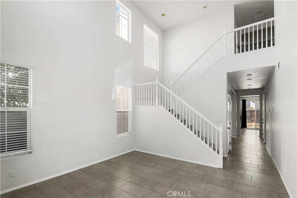3873 Strand Perris, CA 92571
