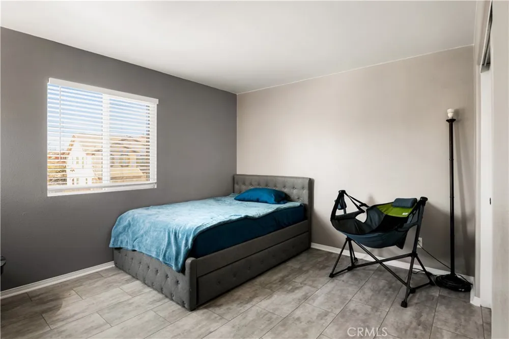 3873 Strand Perris, CA 92571