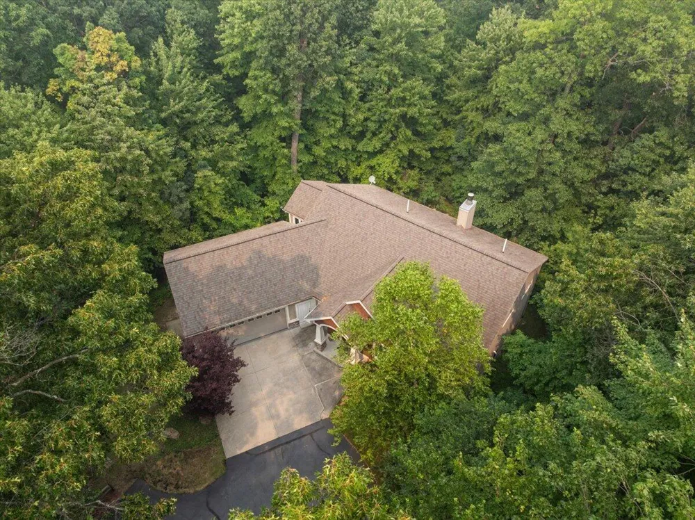2066 Meek Drive NE Belmont, MI 49306